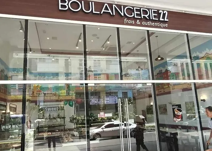 Airport Hub Near Naia T3 -101 Newport Boulevard Apartment